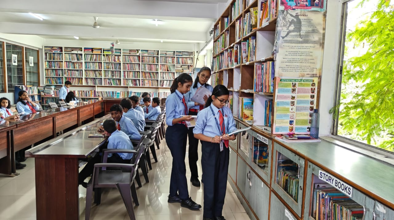 Exterior view of Alpine Public School, recognized as the Top CBSE School in Yalachenahalli, with its welcoming and well-equipped campus.